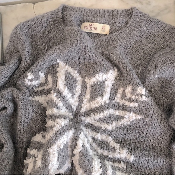 ❄️Hollister Sweater ❄️Snowflake Super Soft - Picture 2 of 10
